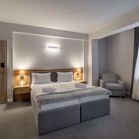 Genesis By Eden Hotel Predeal Exterior photo